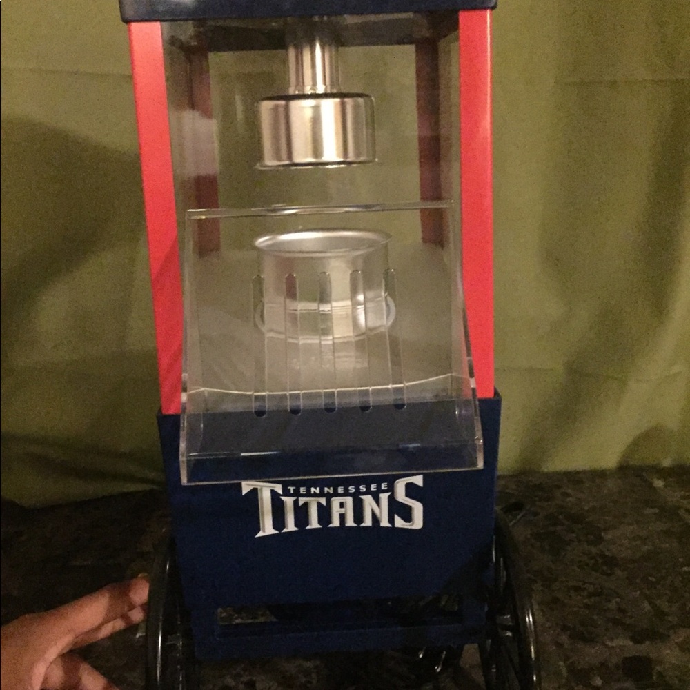 Titans Football Air Popcorn Maker! - Picture 5 of 5